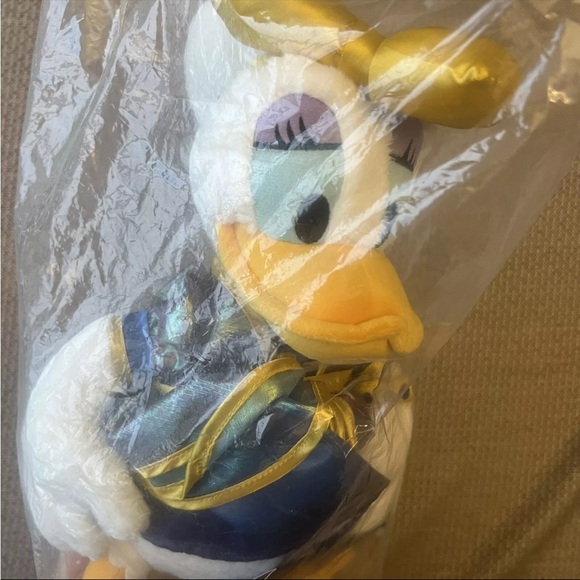 Walt Disney World 50th Anniversary Celebration Daisy Duck Plush New Stuffed Toy - Picture 2 of 6